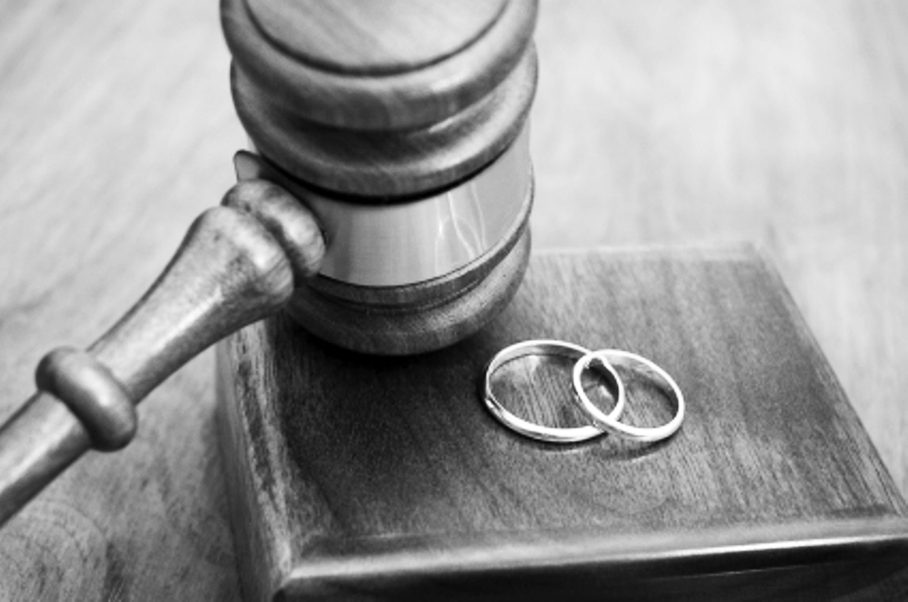 آنچه در مورد ممنوع الخروجی زوج بابت مهریه زوجه باید بدانید
