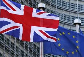 نماینده انگلیس درخواست فعال شدن ماده 50 پیمان لیسبون را به مقر اتحادیه اروپا تحویل داد