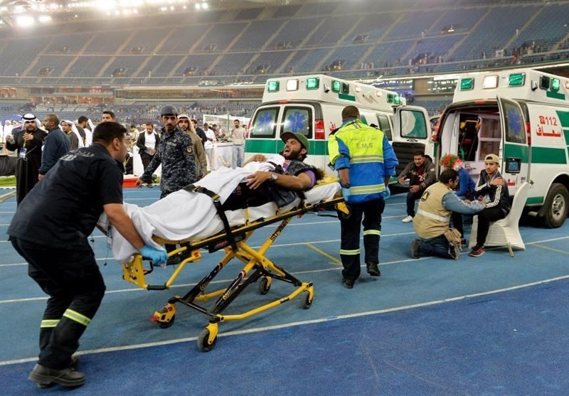 حادثه در بازی عمان و امارات ده ها مجروح به جا گذاشت+عکس