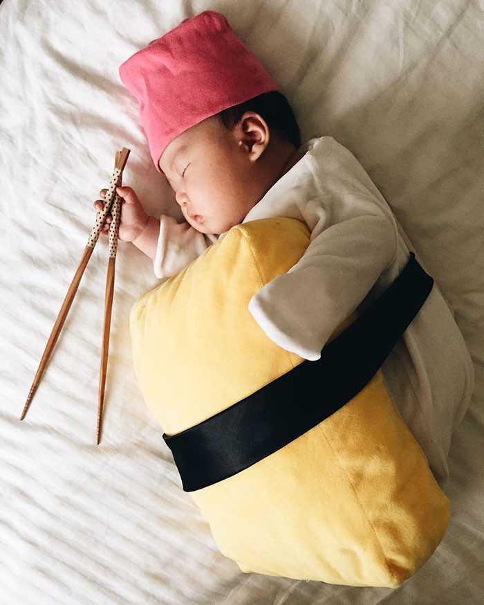 ایده های جذاب مادر ژاپنی برای عکاسی از فرزندش در خواب+تصاویر