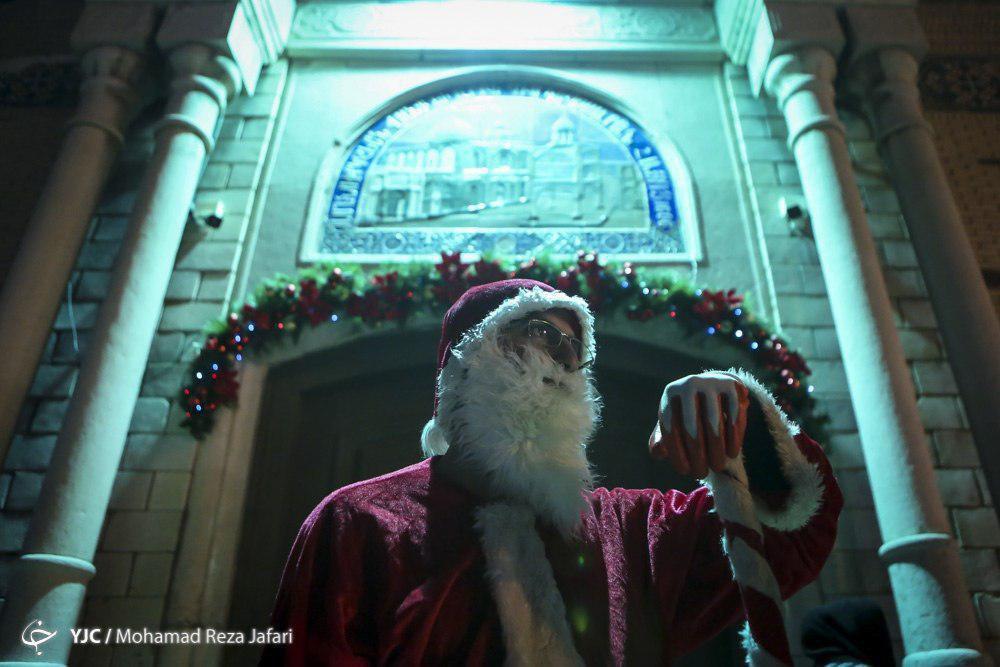 صدای پای بابانوئل در نصف جهان