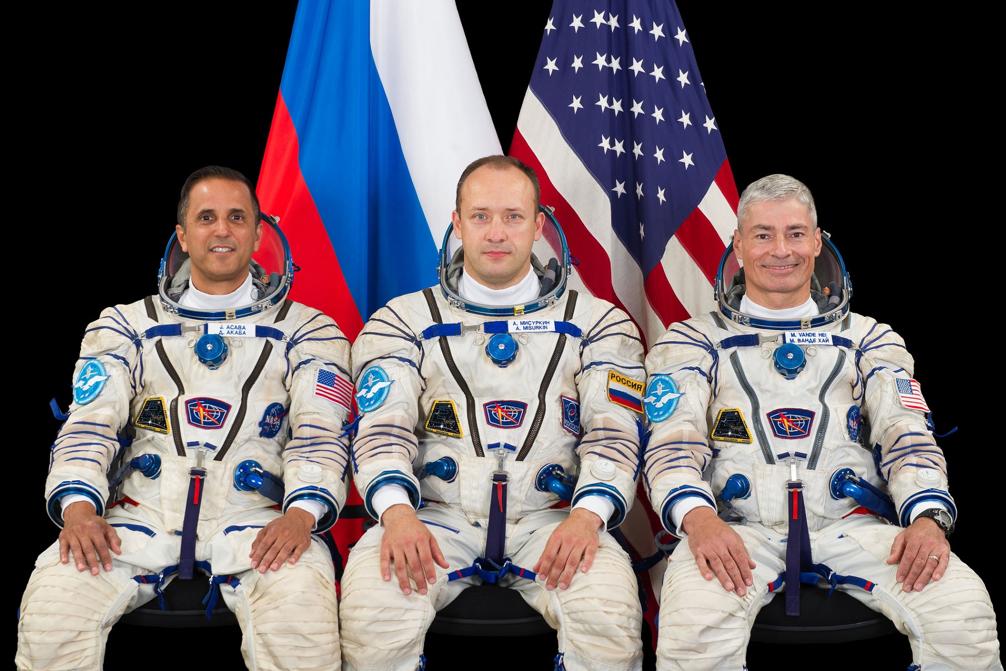 بازگشت 3 فضانورد ايستگاه بين المللي فضايي به زمين +فیلم