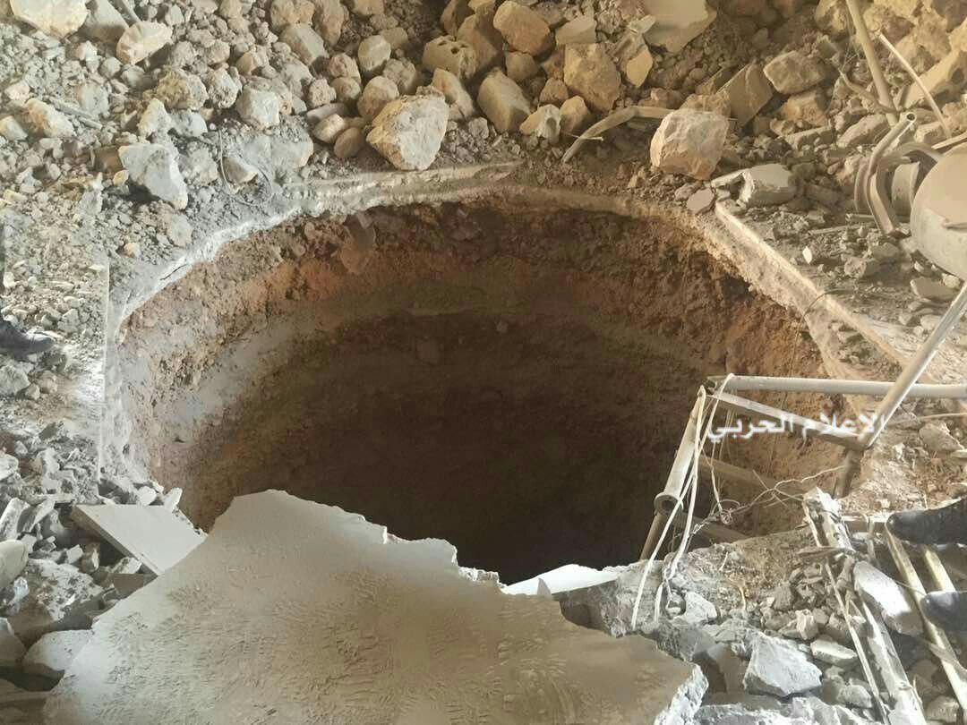 کشف تونل 500 متری تروریست‌ها در حومه دمشق/ مقر تکفیری‌ها در هشت نقطه از حومه حمص منهدم شد
