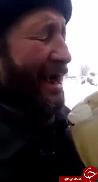 خوردن موش زنده توسط مرد روسی موجب حیرت کاربران شد + تصاویر