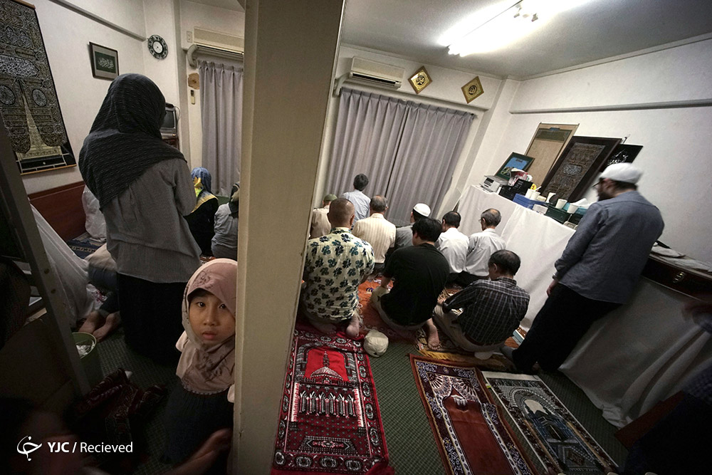 ژاپن درب مساجد را به روی غیر مسلمانان باز می‌کند