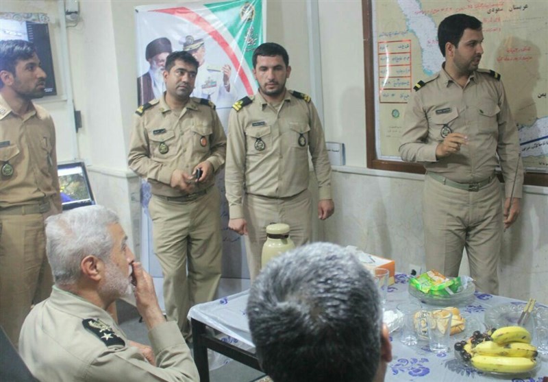 فرمانده کل ارتش از پایگاه دریایی در نقطه صفر مرزی ایران و پاکستان بازدید کرد