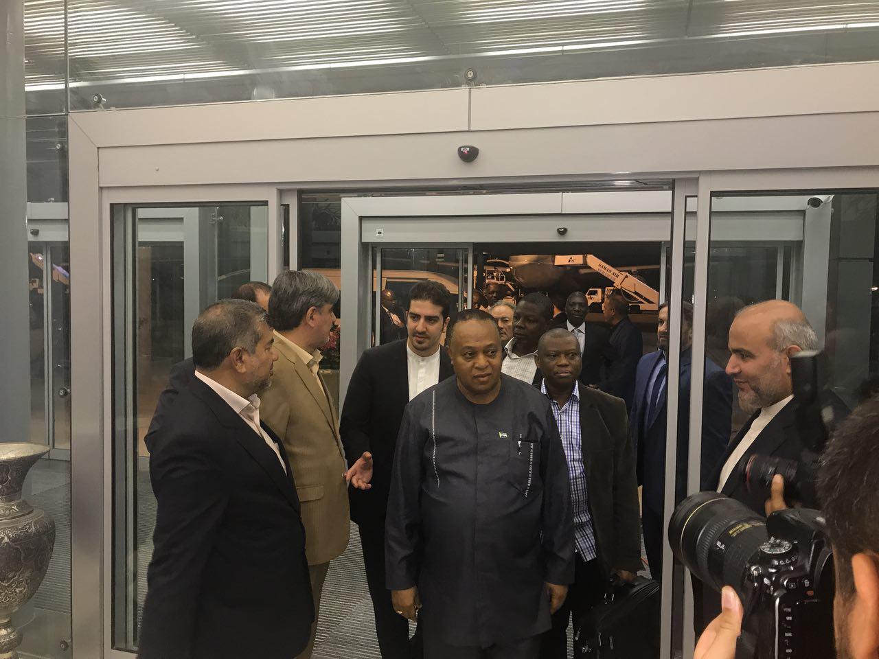 کدام شخصیت‌های بین‌المللی برای شرکت در مراسم تحلیف دوازدهمین دوره ریاست جمهوری وارد فرودگاه امام خمینی (ره) شدند؟ + تصاویر