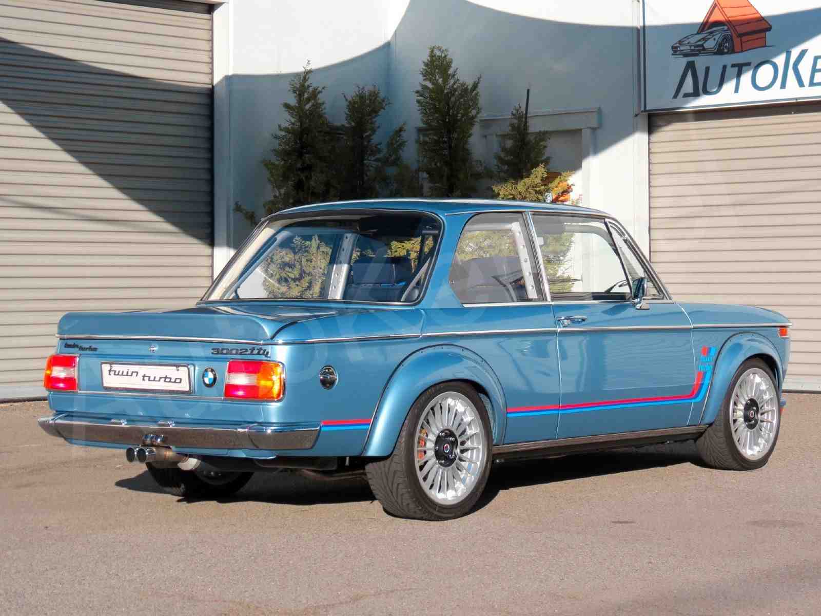 با BMW 2002؛ پدری 48 ساله و پسر مدرنش بیشتر آشنا شوید! +تصاویر