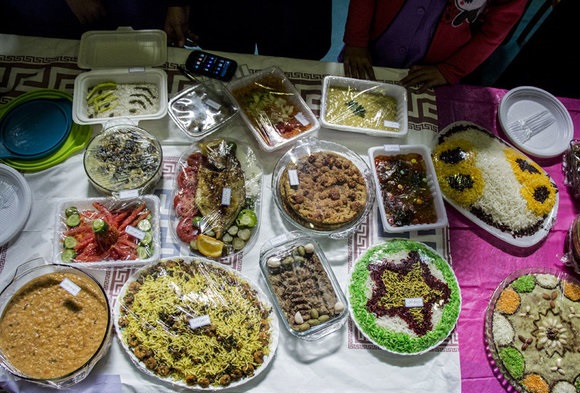 جشنواره غذاهای بومی و محلی در عسلویه برگزار شد