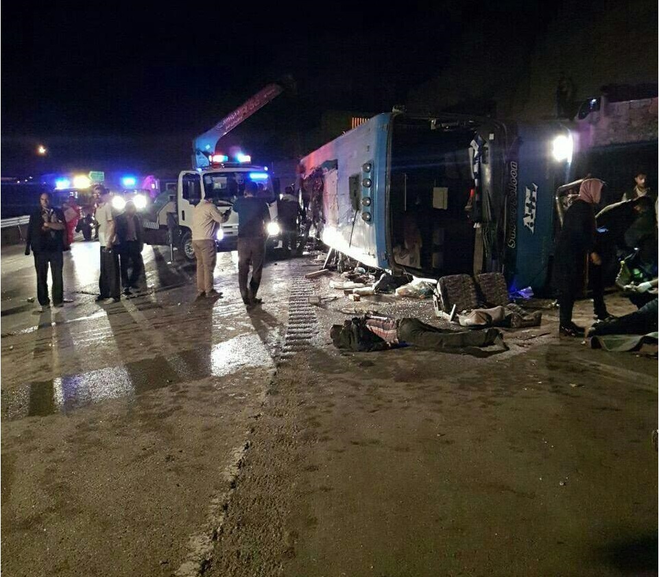 واژگونی مرگبار اتوبوس در محور فیروزکوه ۱۰ کشته برجای گذاشت