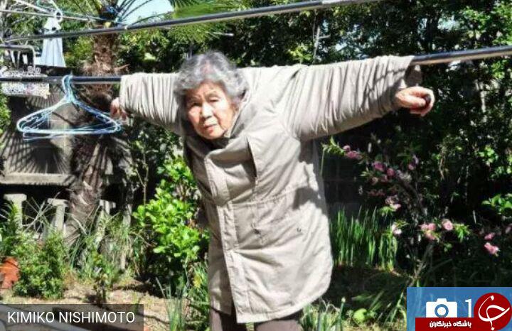 پیرزن 89 ساله با سلفی های جالبش سوژه رسانه ها شد + تصاویر
