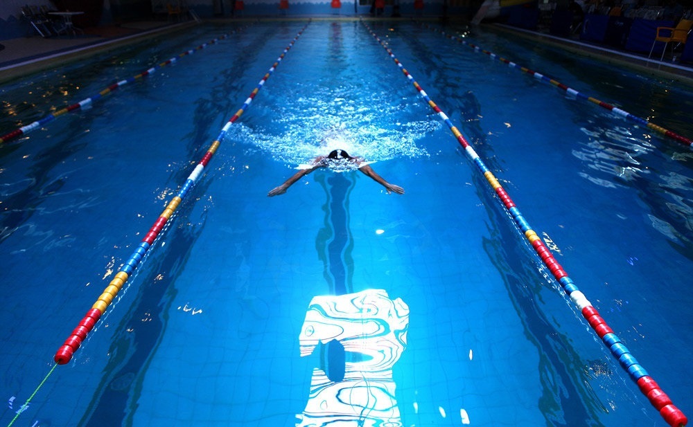 نتیجه تصویری برای برگزاری مسابقات بین المللی شنای بانوان، عجیب، اما واقعی!
