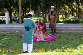 بازدید مسافران نوروزی از باغ ارم _ شیراز