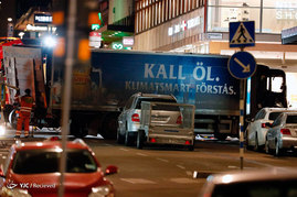 حمله با کامیون به مردم در مرکز شهر استکهلم