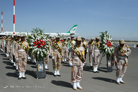 مراسم استقبال از شهدای مرزبانی در فرودگاه مشهد