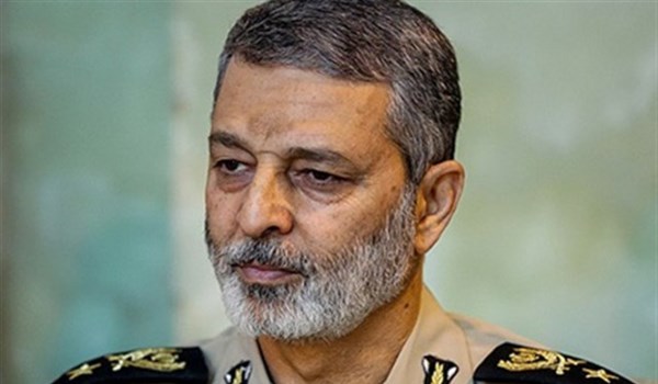 قائد الجيش الايراني: نظام الهيمنة بقيادة امریكا دخل في مواجهة مباشرة مع الثورة الاسلامية