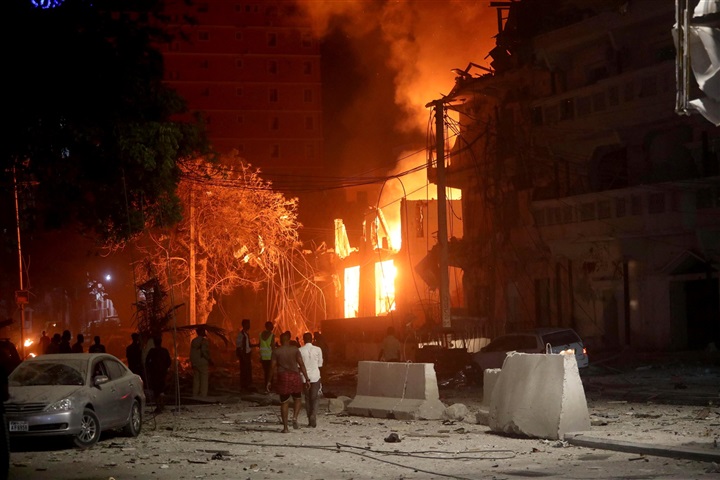 قتلى وجرحى بتفجير في العاصمة الصومالية