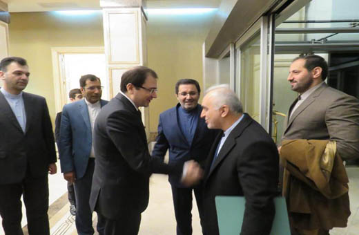 وزير الاقتصاد الايراني يصل الى باكو