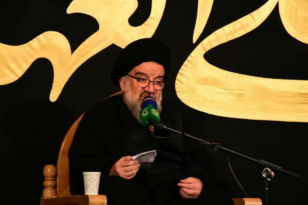 آية الله خاتمي: الاعداء يسعون لتيئيس الشعب عبر الاجواء الافتراضية والقنوات الفضائية
