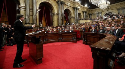 Catalonia signs ‘declaration of independence,’ temporarily suspends it for dialogue with Madrid