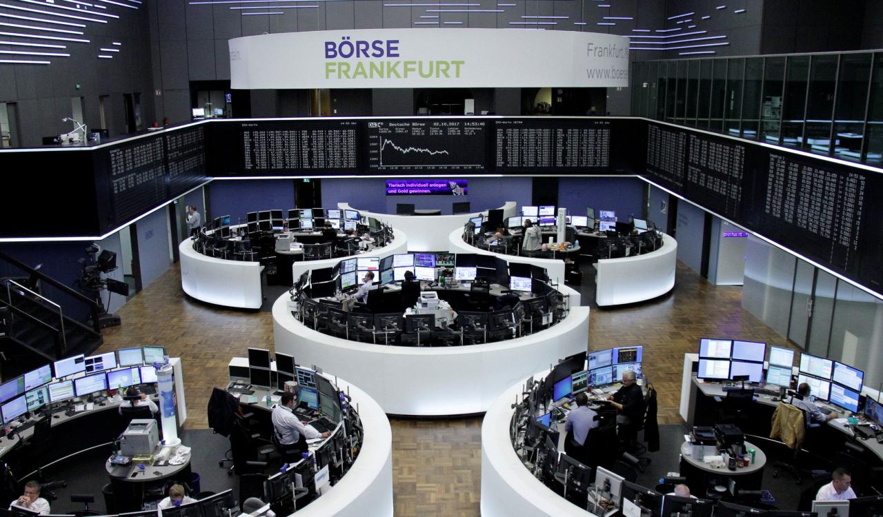 European shares stay near highs as Spanish sell-off eases