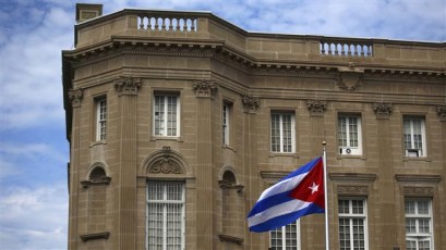 Trump expels 15 Cuban diplomats from US over mysterious health attacks