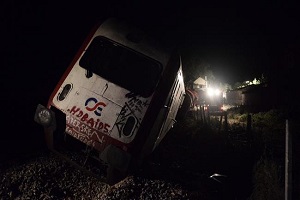 Train derailment in northern Greece kills 4
