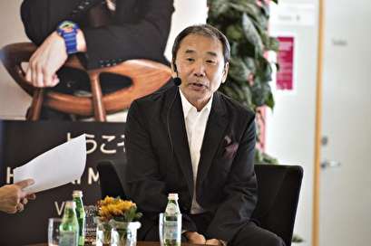 Haruki Murakami to donate manuscripts to Waseda University