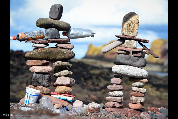Scottish highland games putting the stone