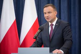 Poland's president moves toward constitution changes vote