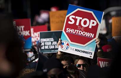 Shutdown putting federal workers into tough positions to cover lost income