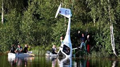 Norway's First Electric Plane Crash-Lands on Lake