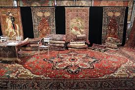 Iran is going to hold the biggest hand-woven international carpet in August.