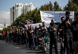 Iranians holding Ashura mourning for Imam Hussein