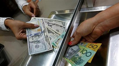 Dollar struggles ahead of US unemployment report