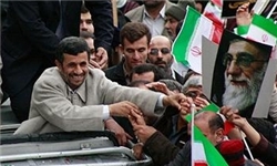 احمدي‌نژاد: اگر آمريكا اسلحه را از روی ملت ایران بردارد، من خودم گفت‌وگو می‌کنم