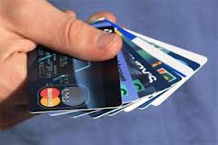 زمان توزیع کارت‌ های اعتباری اقشار کم‌ درآمد/میزان موجودی کارت ها مشخص نیست