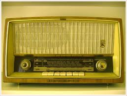 هر روز با برنامه هاي شاخص راديو در"بخوانيم و بشنويم"