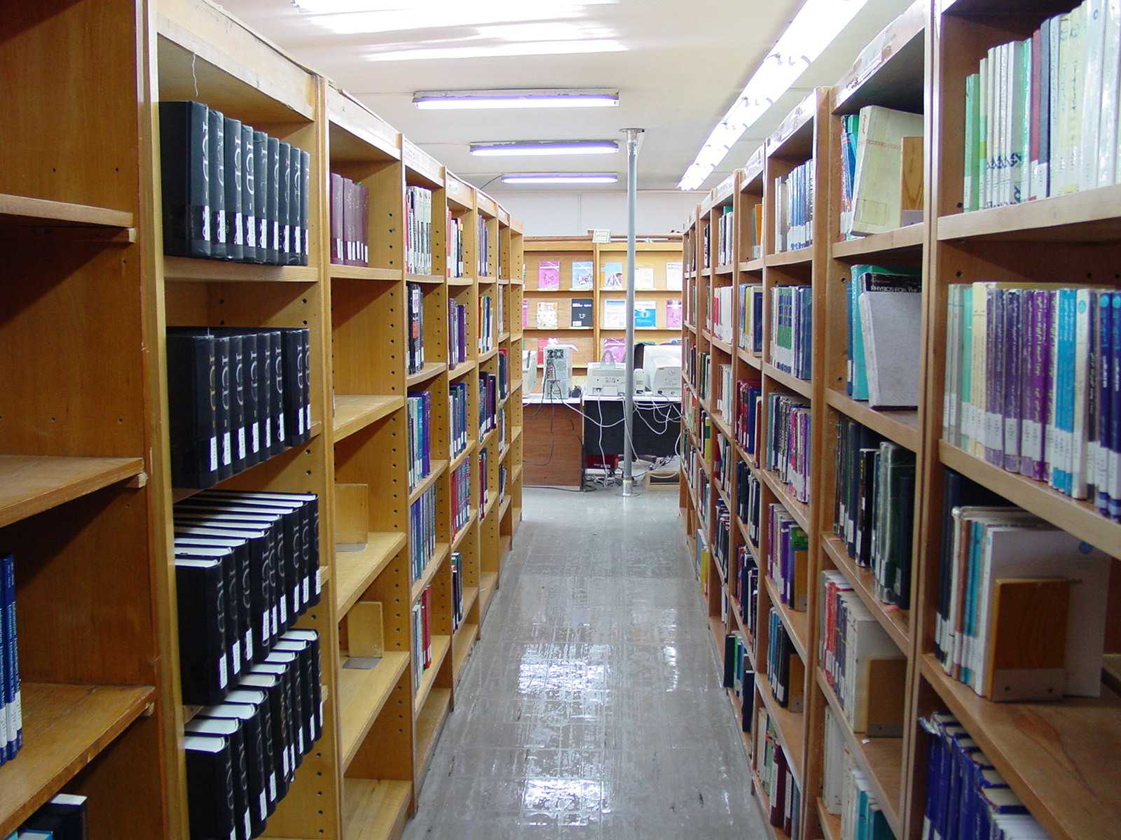 نمایشگاه كتب خطی، با موضوع حضرت مهدي(عج) دركتابخانه مرکزی آستان قدس رضوي