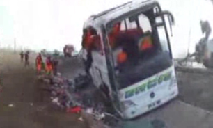 19 کشته و زخمی در اثر واژگونی اتوبوس + فیلم