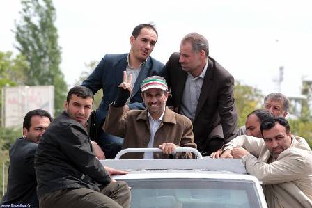 عکس/ تیپ جدید احمدی نژاد!