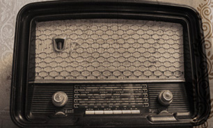 هفت دهه با ادبيات راديو