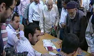 حضور پرشور مردم در نخستین دقایق رای گیری + فیلم