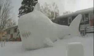 ساخت مجسمه‌های عظیم با برف + فیلم