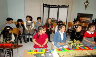 کودکان، «تهران، ایرانی کوچک» را به روی صحنه می‌برند