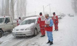 امدادرسانی به 350 نفر گرفتار شده در برف و کولاک / افت شدید دما در اردبیل