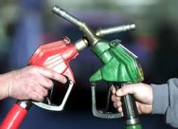 تکلیف نهایی "قیمت بنزین" باید امروز یا فردا مشخص شود/ذخیره سازی تنها 10درصد سهمیه در "خودروهای عمومی"