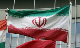 گزارش "الشرق الاوسط" از اهتزاز پرچم ایران در جنوب لبنان