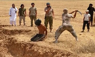 تروریست‌ها با شمشیر سر سرباز سوری را زدند + عکس