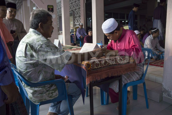 برگزاری نماز عیدفطر در مالزی+ تصاویر
